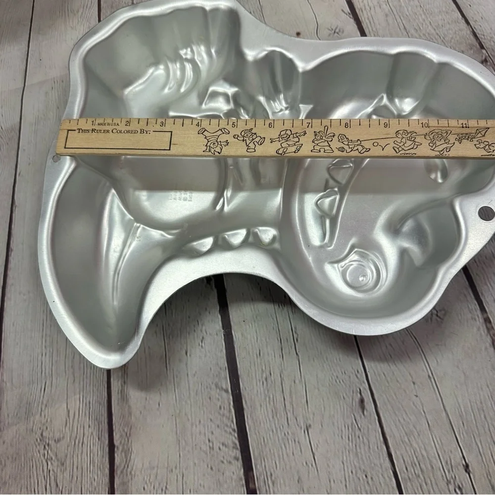 wilton 2008 Silver Dinosaur Cake Pan 2105-1022 birthday celebration holiday